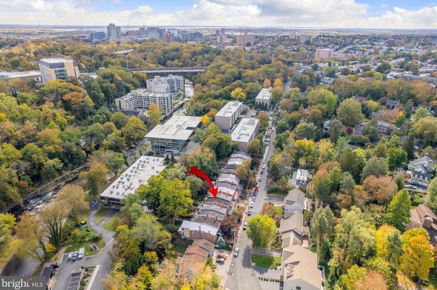 2422 Riddle Ave, Wilmington DE  19806-2127 exterior