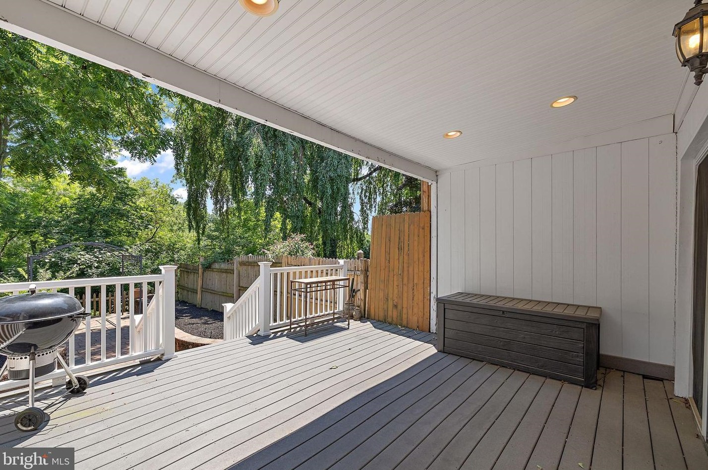 2422 Riddle Ave, Wilmington DE  19806-2127 exterior