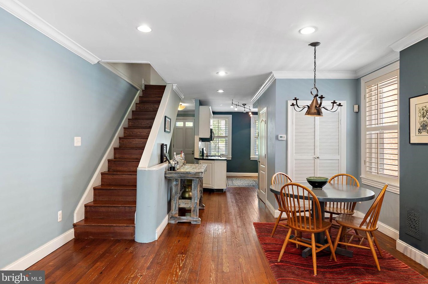 2422 Riddle Ave, Wilmington DE  19806-2127 exterior