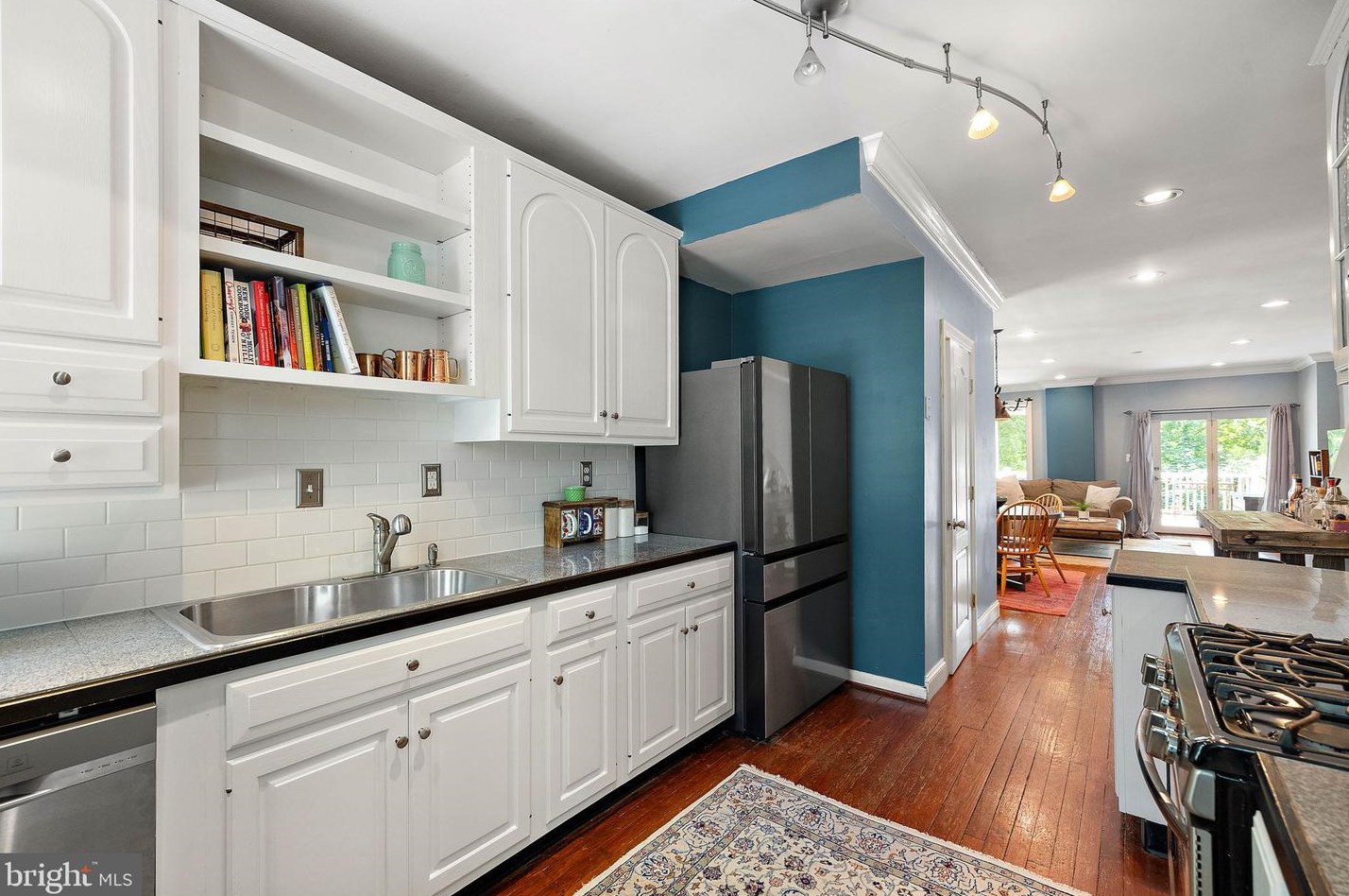 2422 Riddle Ave, Wilmington DE  19806-2127 exterior