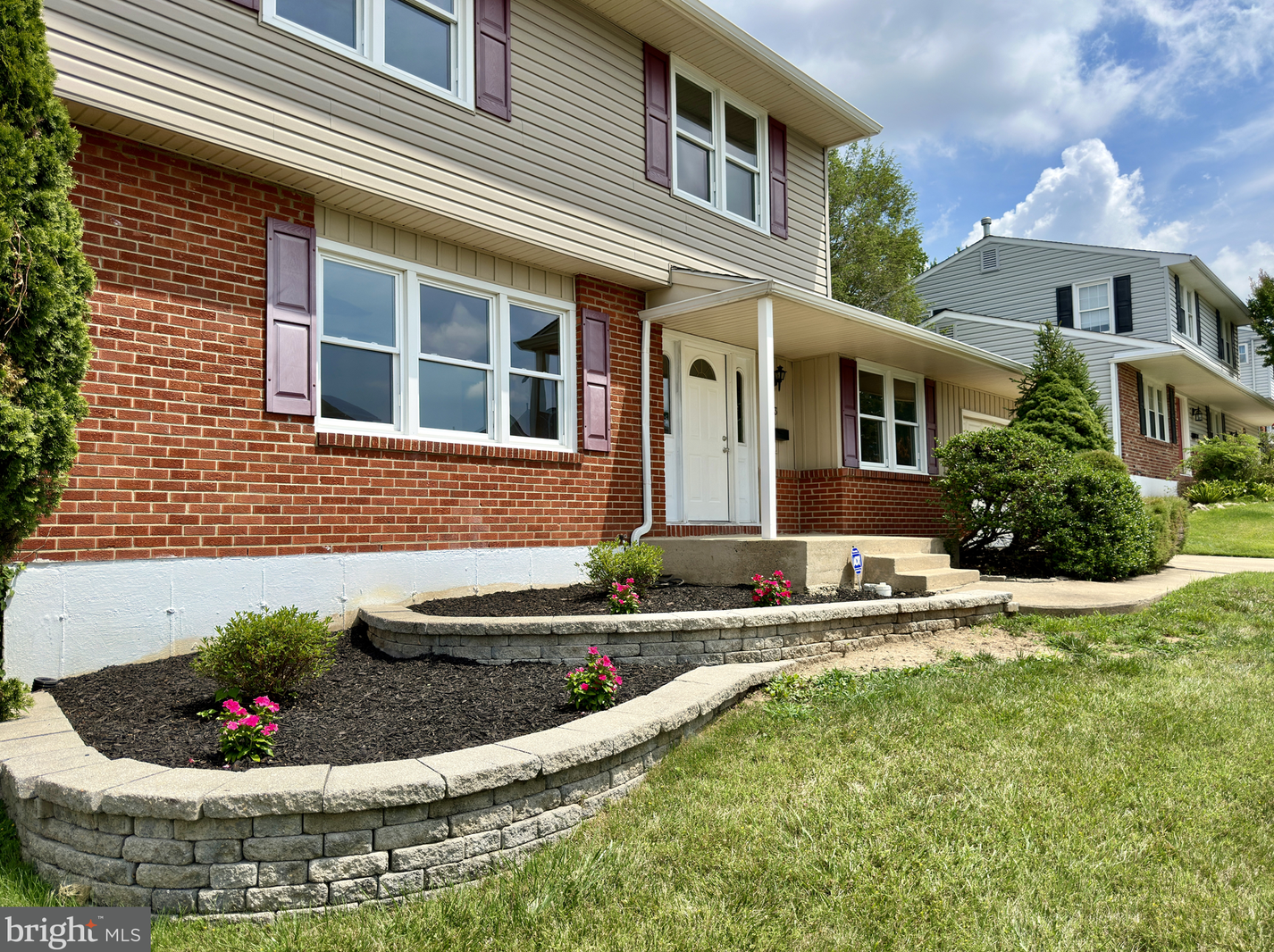 2853 W Oakland Dr, Wilmington, DE 19808