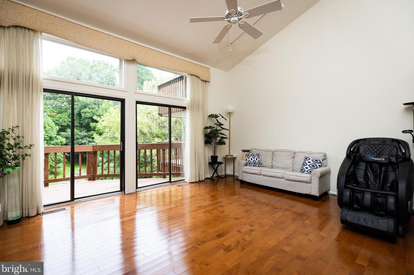 5467 Doral Dr, Wilmington, DE 19808