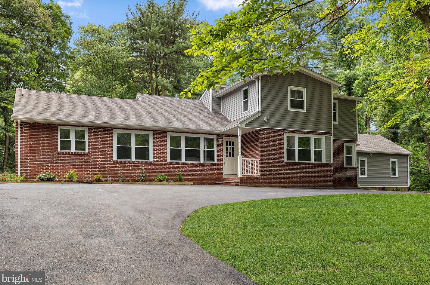 2304 Woods Rd, Wilmington, DE 19808