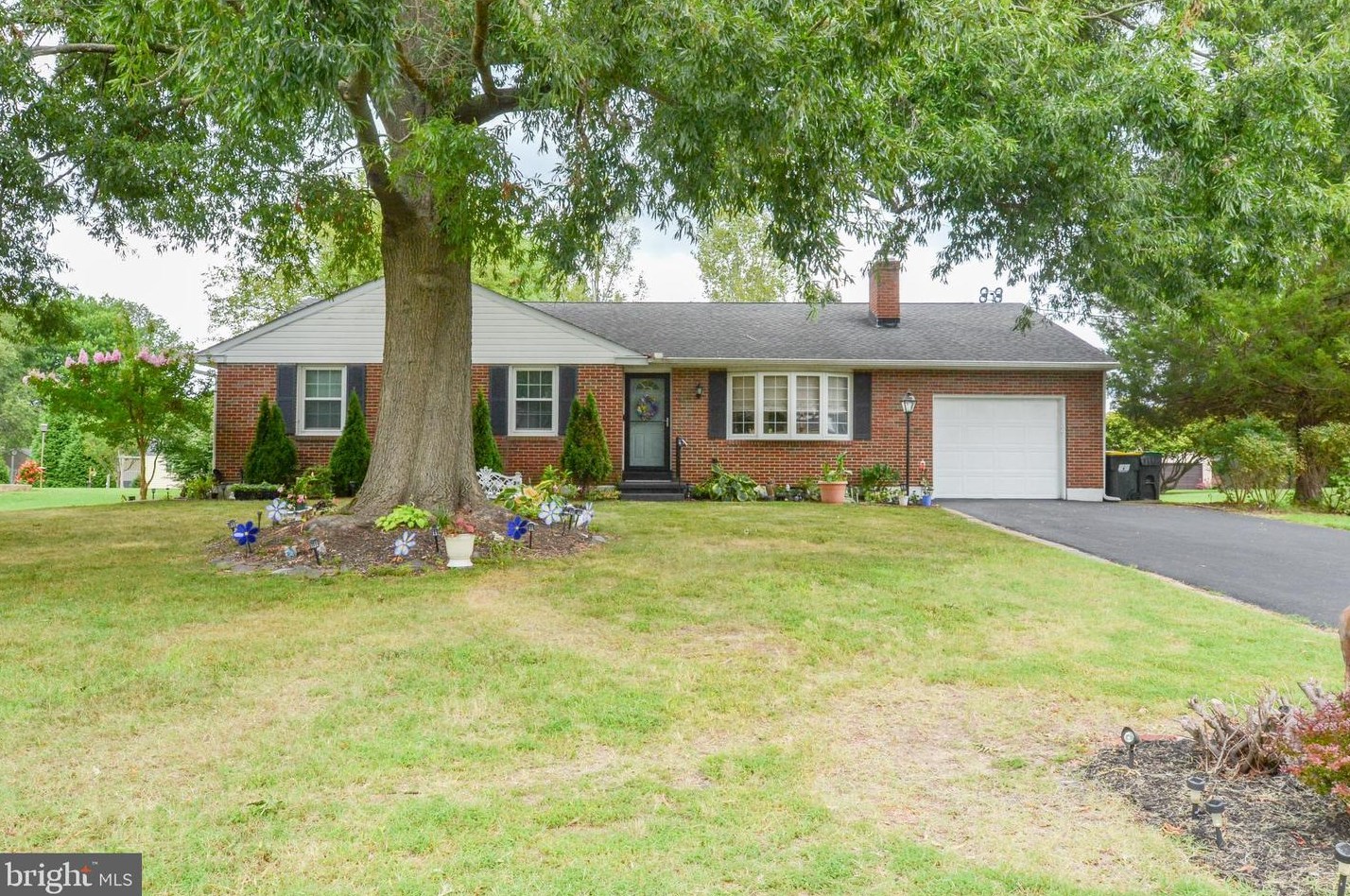 129 Carlotta Dr, Bear, DE 19701