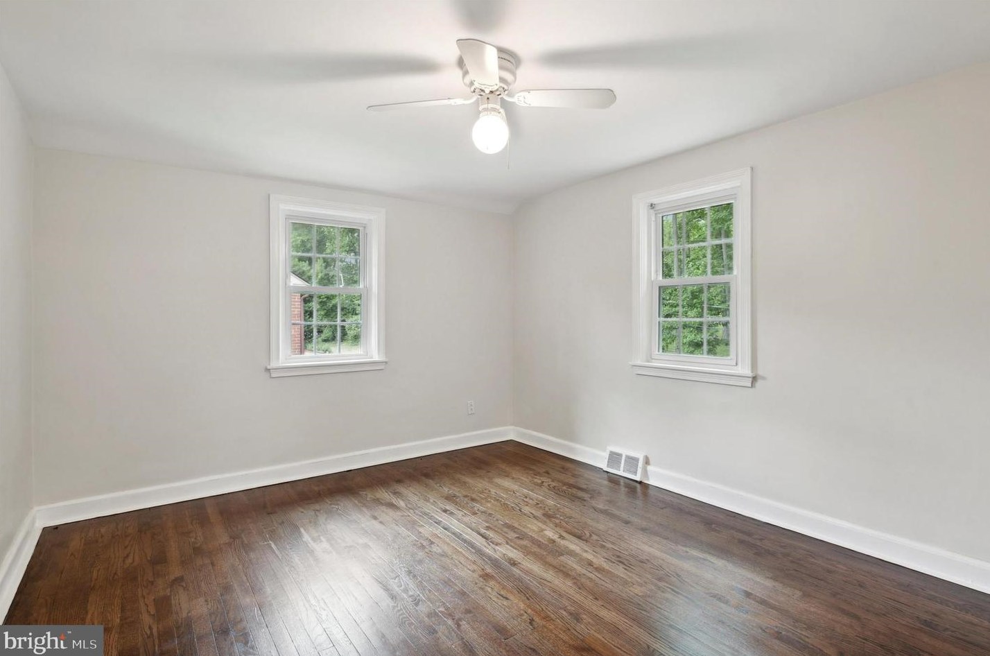 1545 Seton Dr, Wilmington DE  19809-2238 exterior