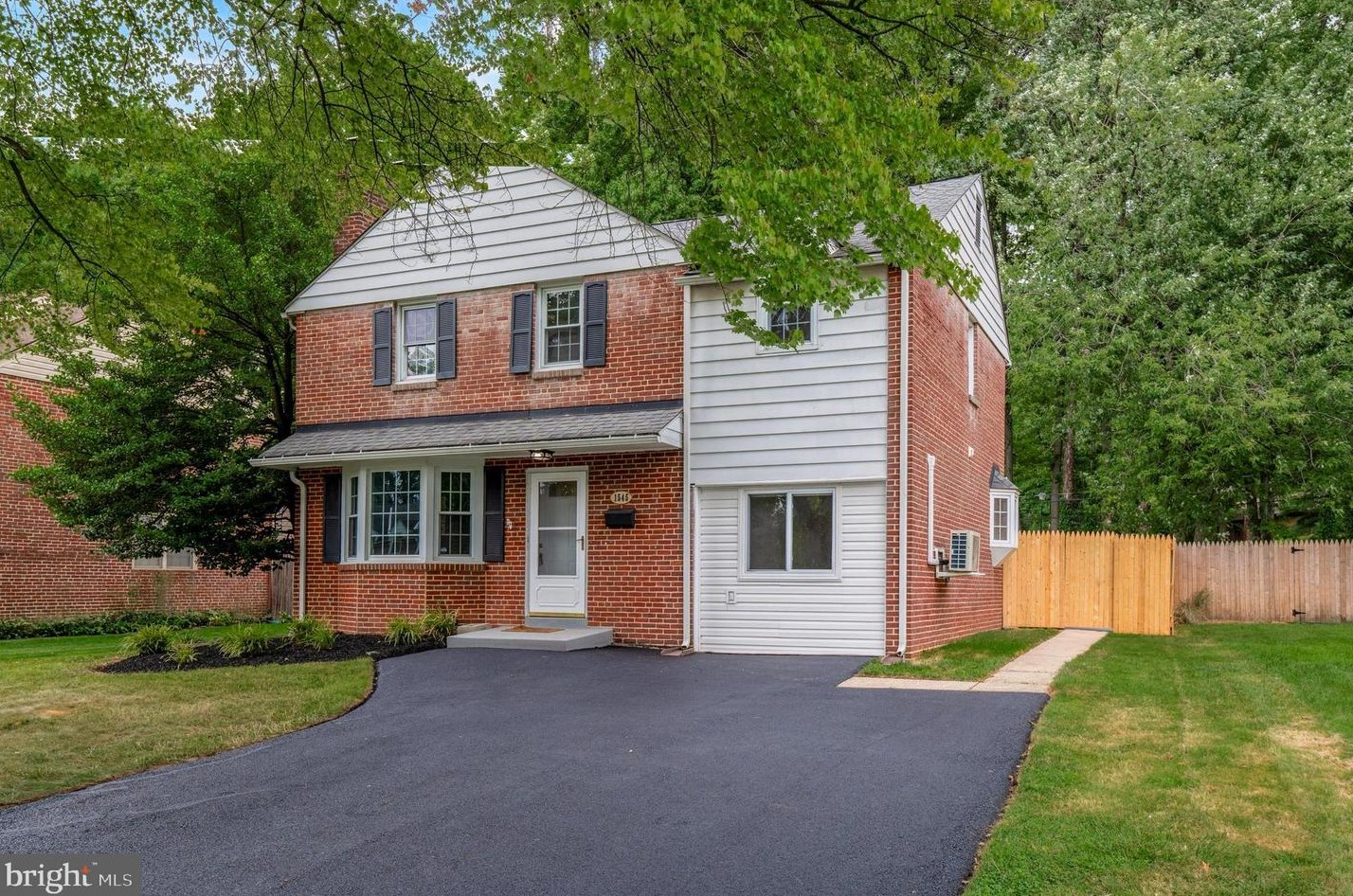 1545 Seton Dr, Wilmington, DE 19809-2238