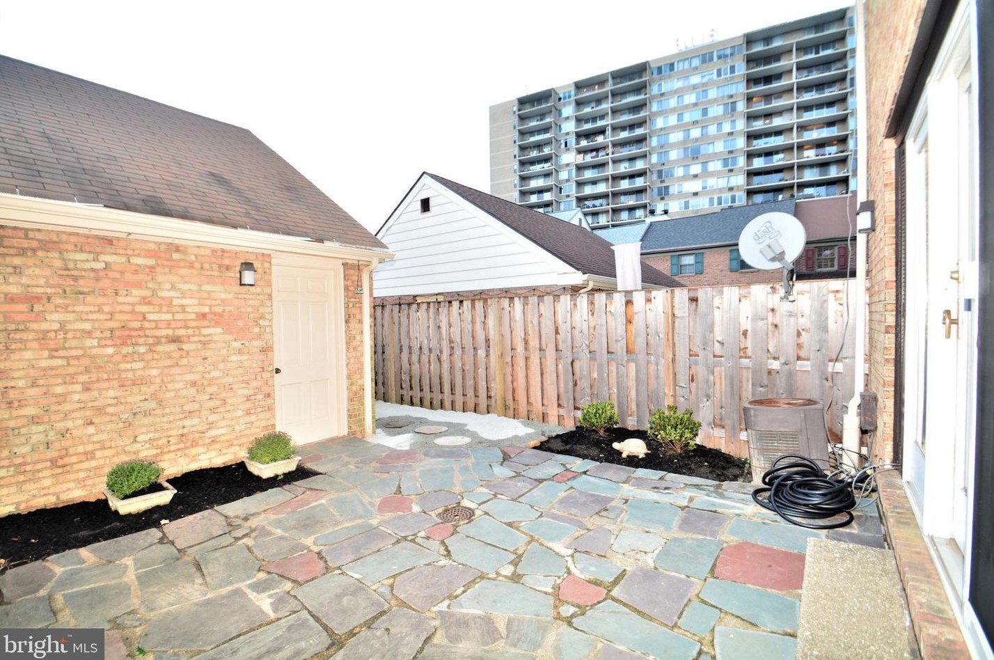 1133 Broom St, Wilmington DE  19806-4314 exterior