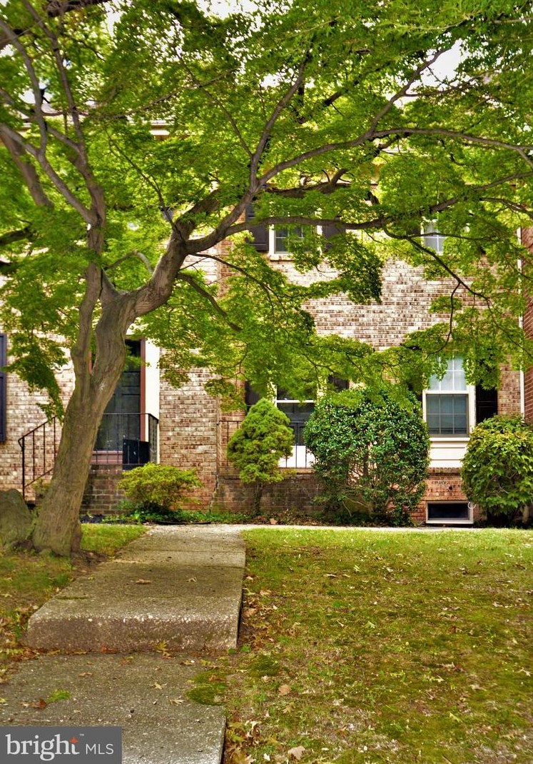 1133 Broom St, Wilmington DE  19806-4314 exterior