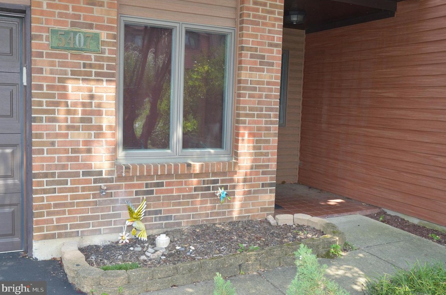 5407 Pinehurst Dr, Wilmington, DE 19808