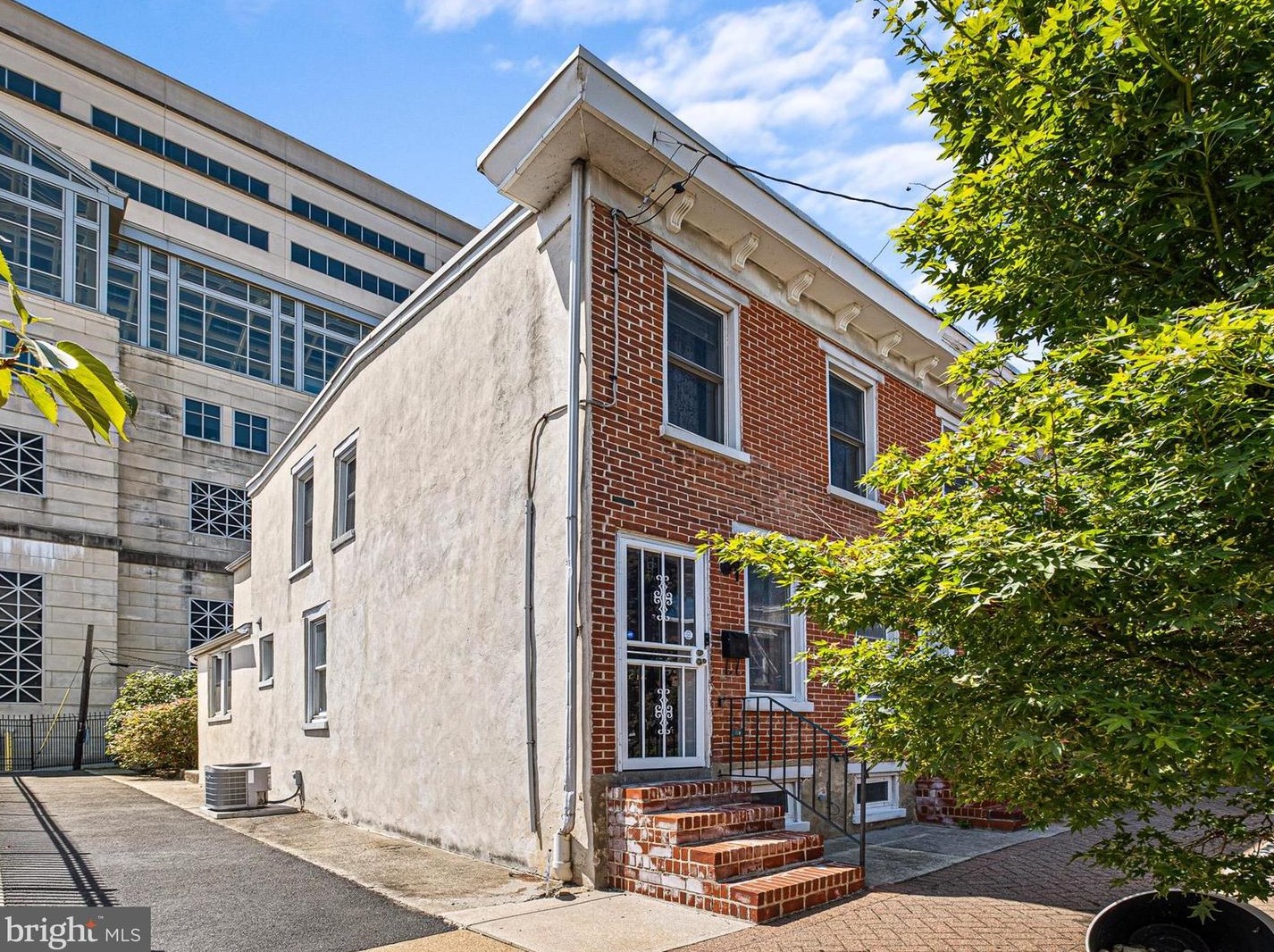 212 13th St, Wilmington, DE 19801-3206