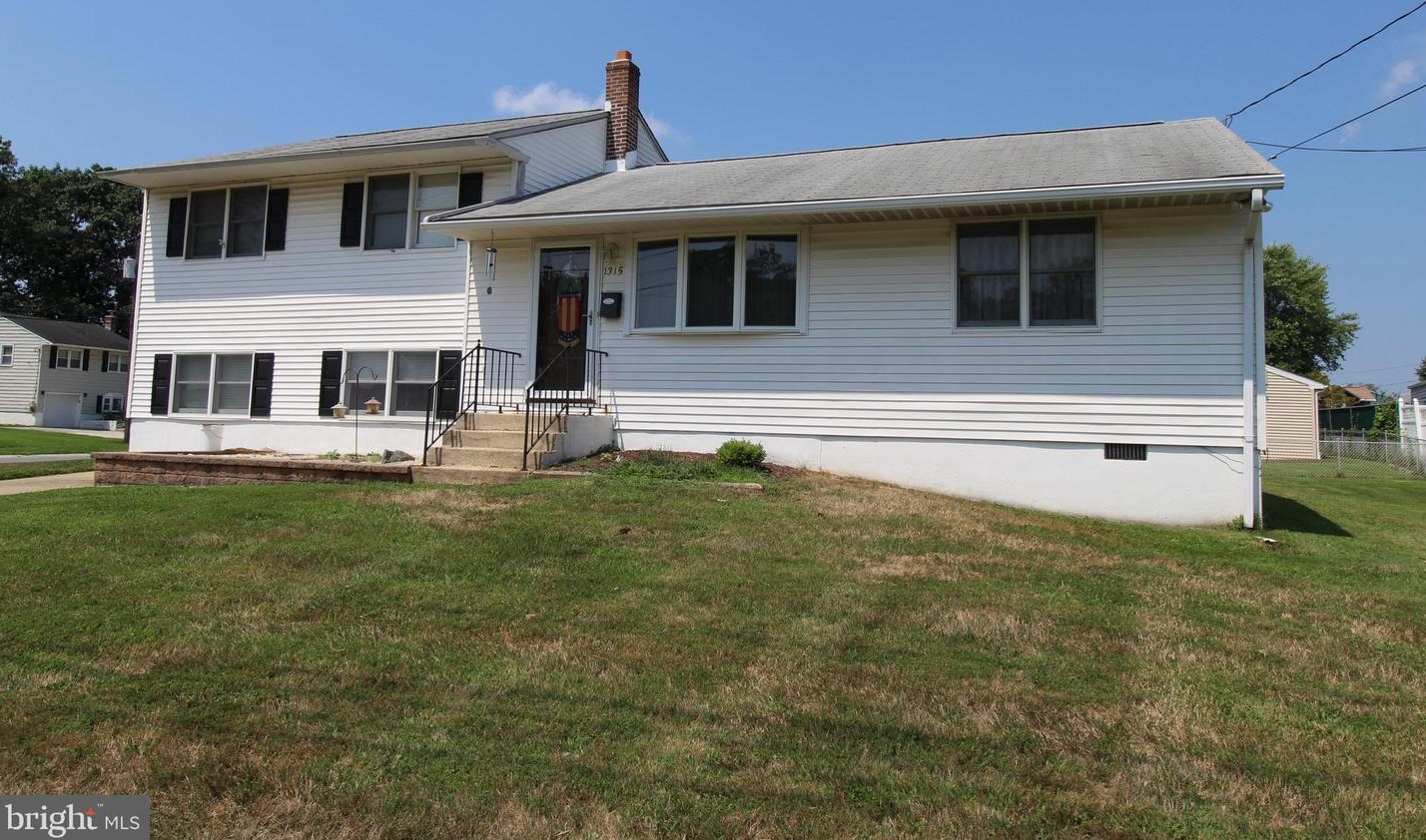 1315 Biggs Rd, Wilmington, DE 19805