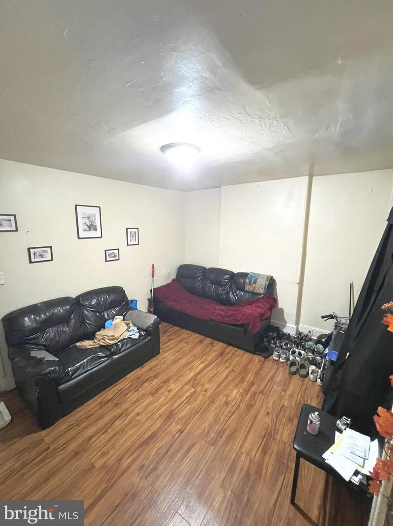 614 W 8th St, Wilmington, DE 19801