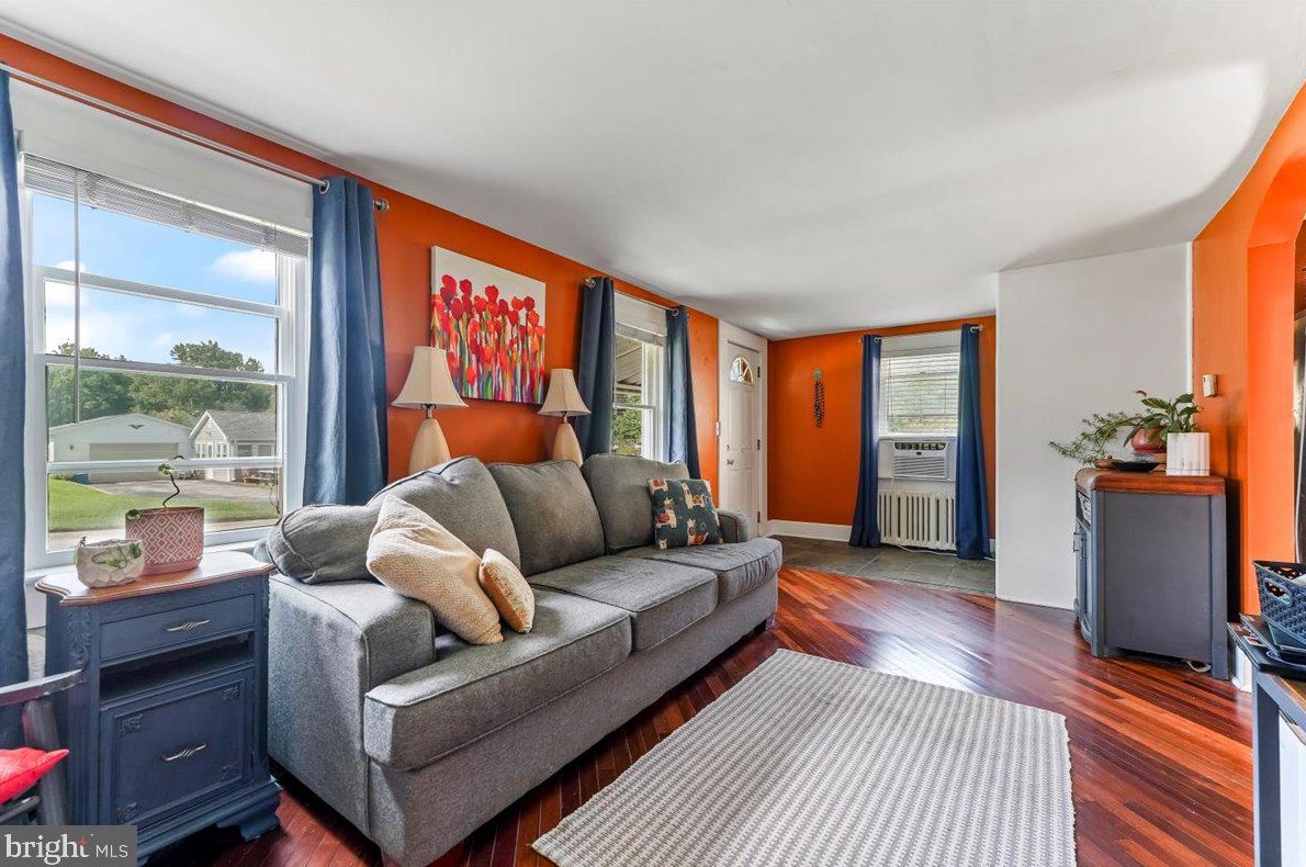 3911 Pine St, Wilmington, DE 19808