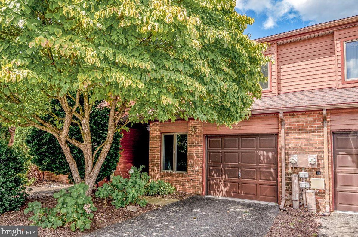 5435 Pinehurst Dr, Wilmington, DE 19808