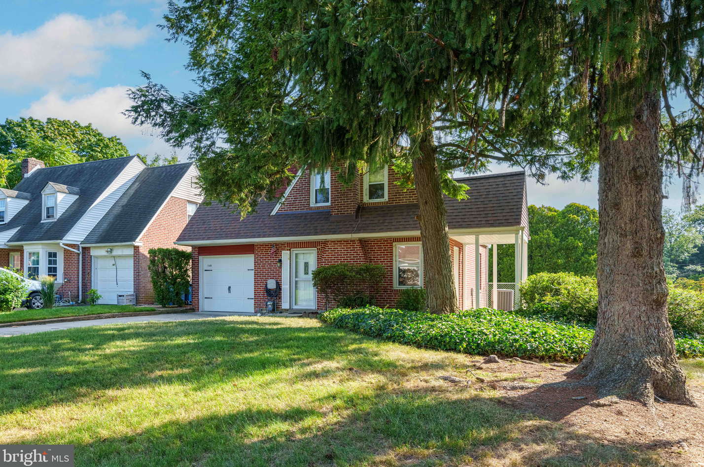 14 N Stuyvesant Dr, Wilmington, DE 19809