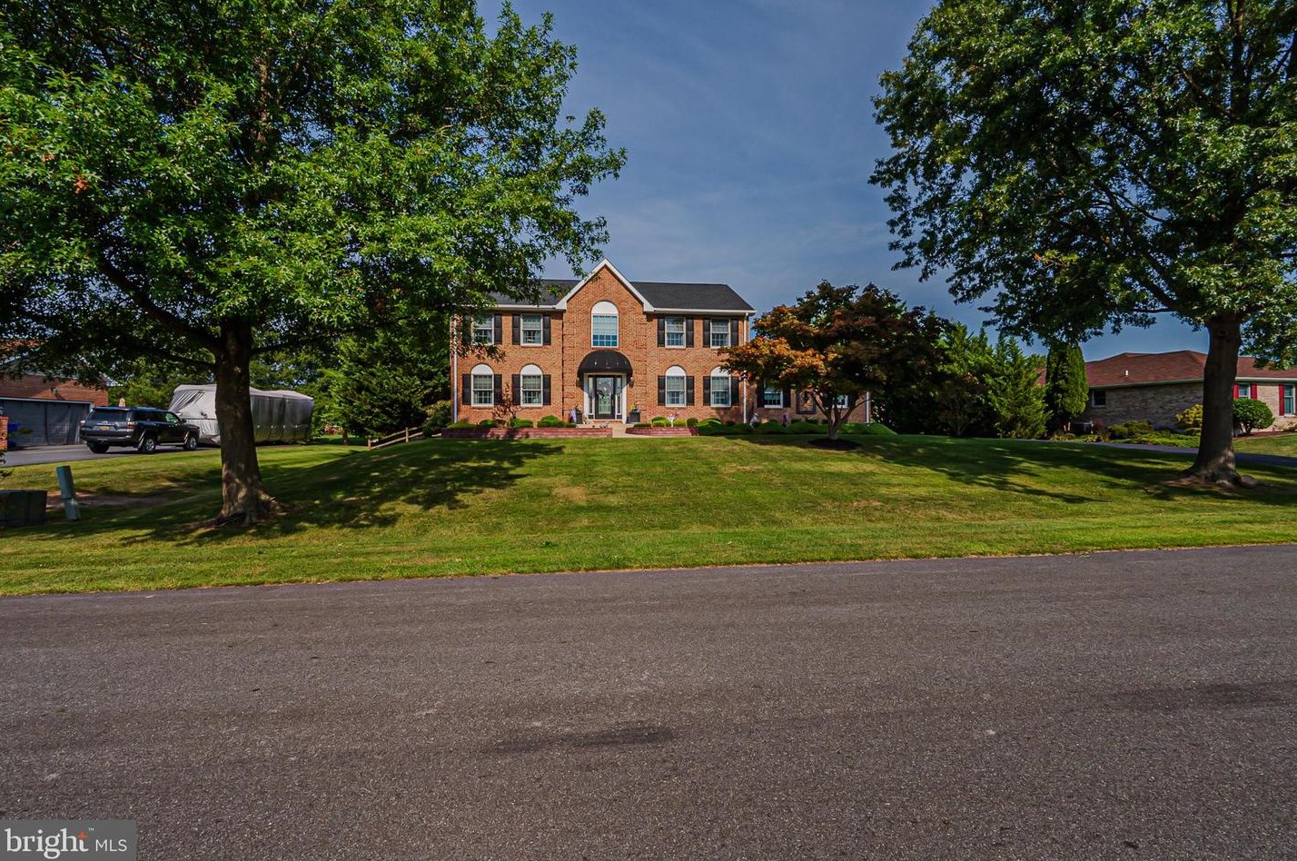 10 Steffie Dr, Bear, DE 19701