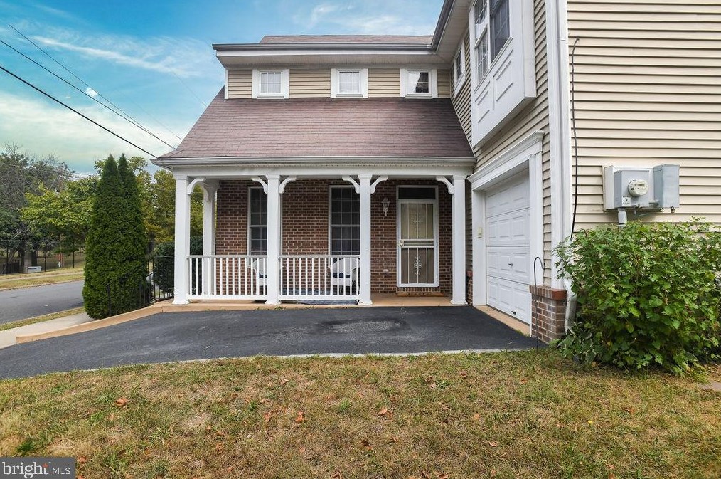 2318 N Locust St, Wilmington, DE 19802