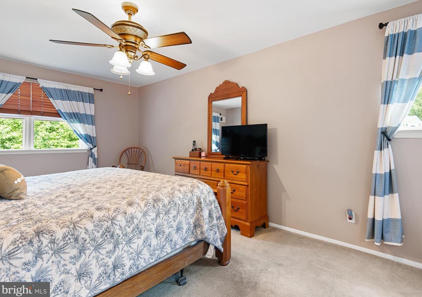 28 Whitekirk Dr, Wilmington, DE 19808
