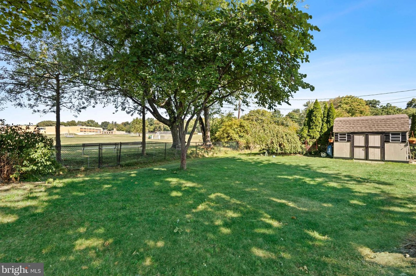 1019 Graylyn Rd, Wilmington DE  19803-3332 exterior