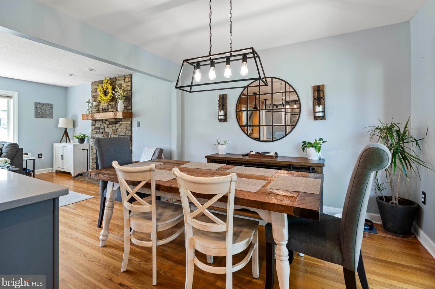 1019 Graylyn Rd, Wilmington DE  19803-3332 exterior