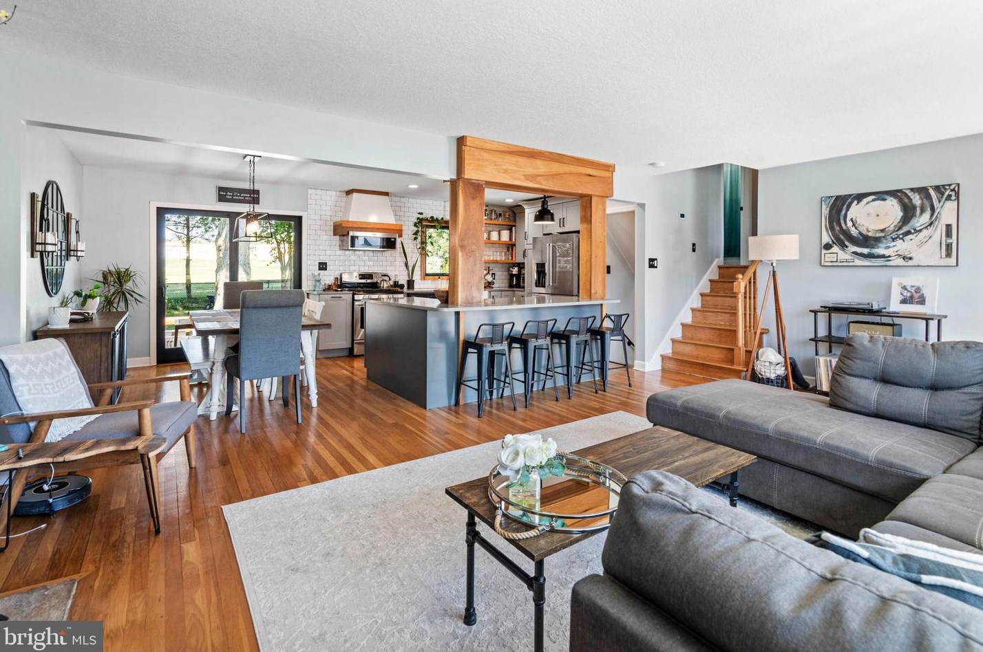 1019 Graylyn Rd, Wilmington DE  19803-3332 exterior