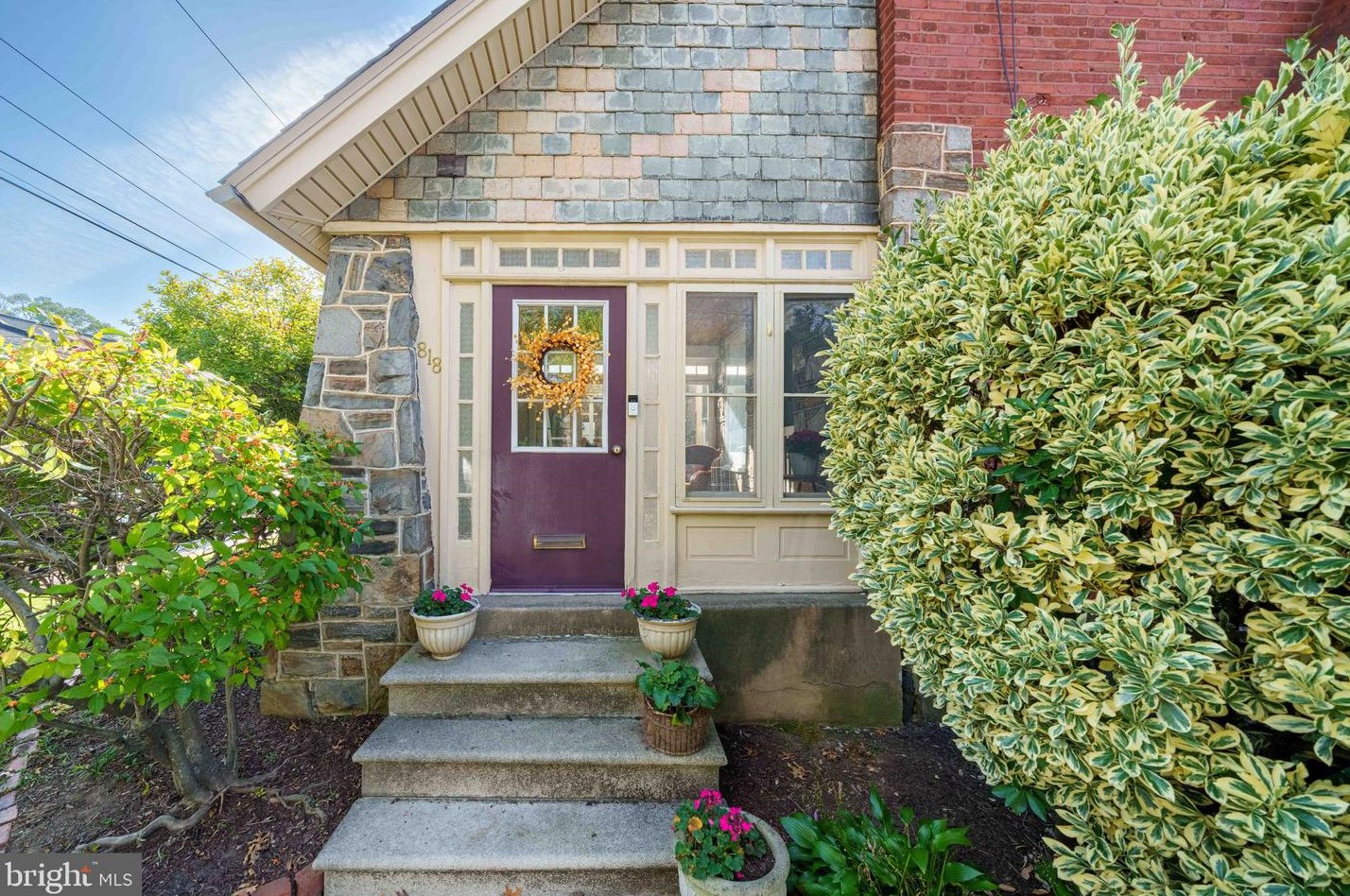818 W 22nd St, Wilmington, DE 19802