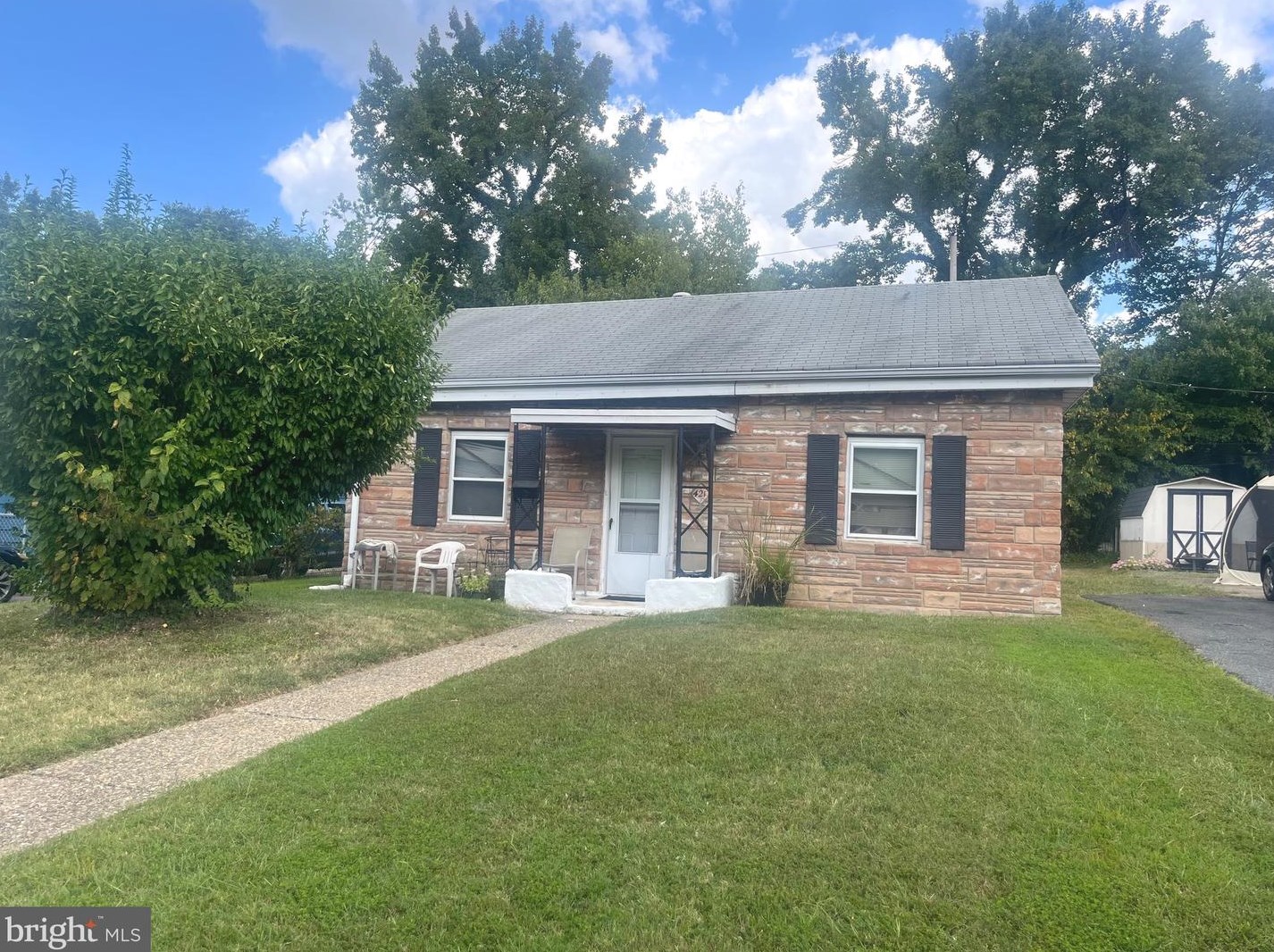 421 Anderson Dr, Wilmington, DE 19801