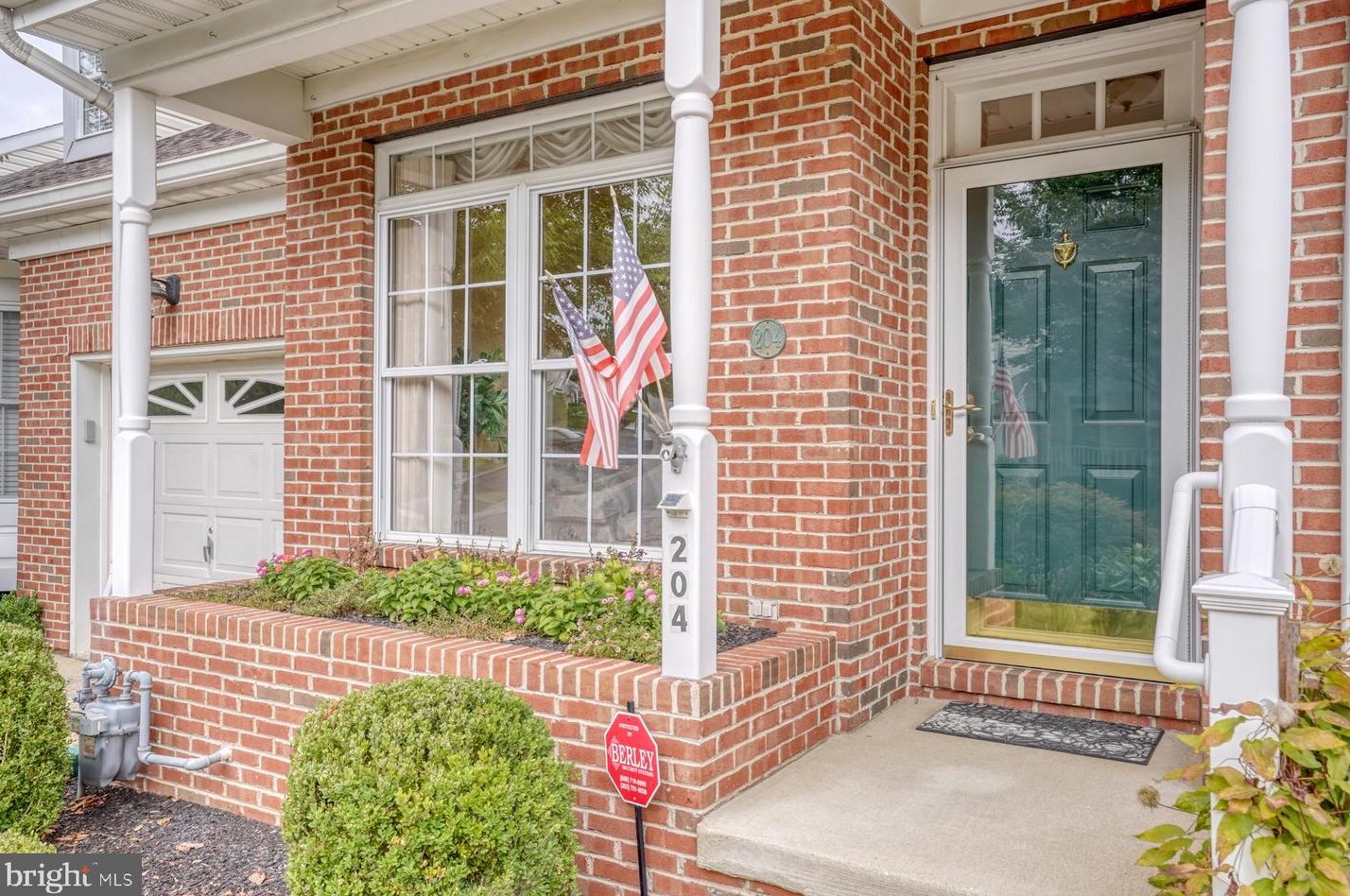 204 Niagara Falls Dr, Wilmington, DE 19808