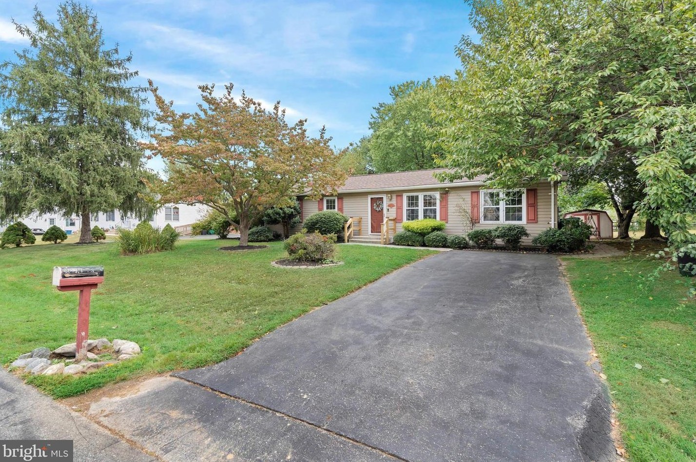28 Hybridge Ave, Saint Georges, DE 19733