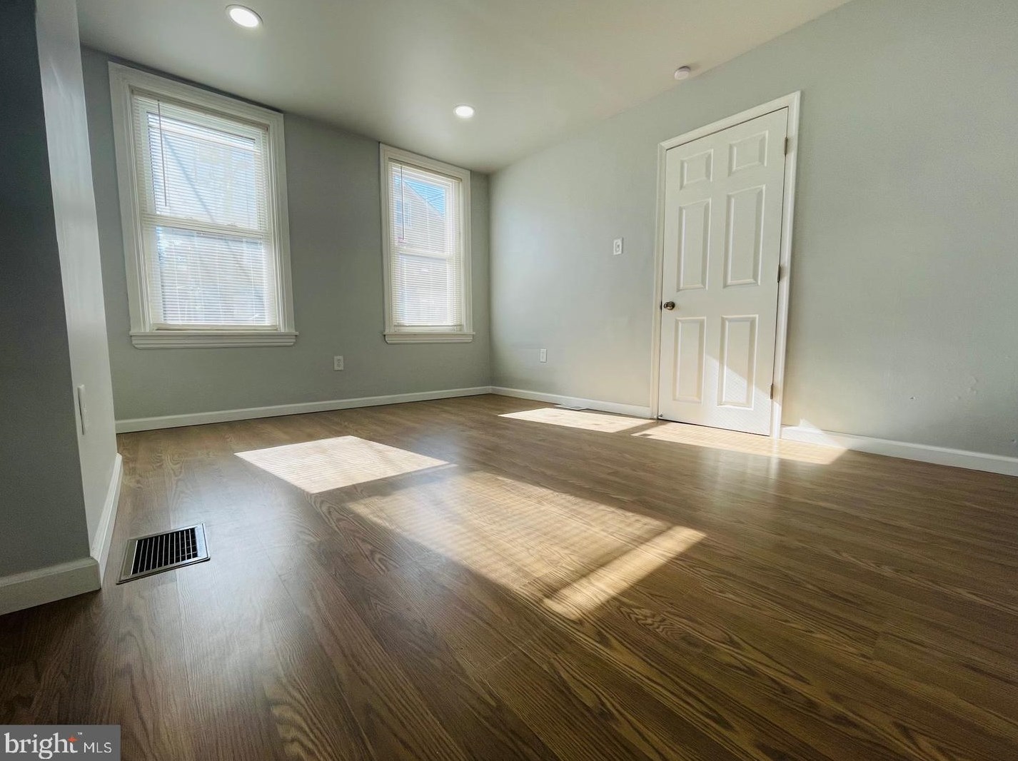 1027 W 2nd St, Wilmington, DE 19805