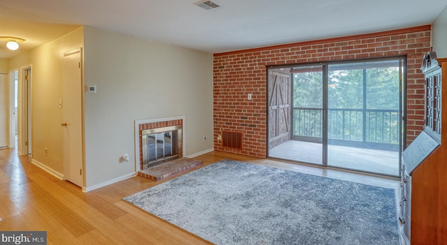 4700 Linden Knoll Dr #445, Wilmington, DE 19808