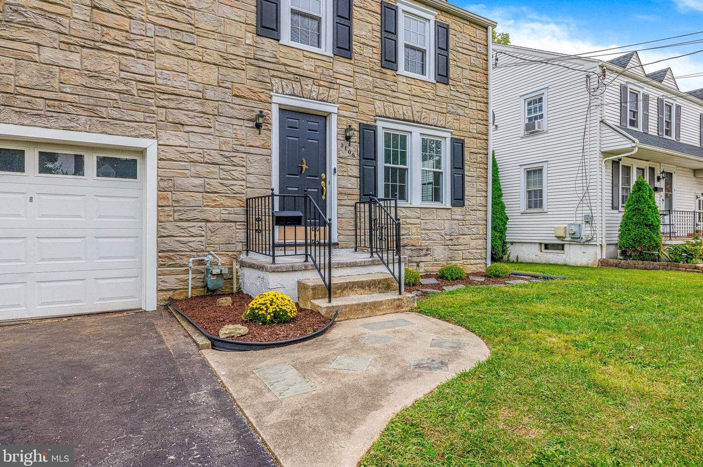 2108 Grant Ave, Wilmington DE  19805-4110 exterior