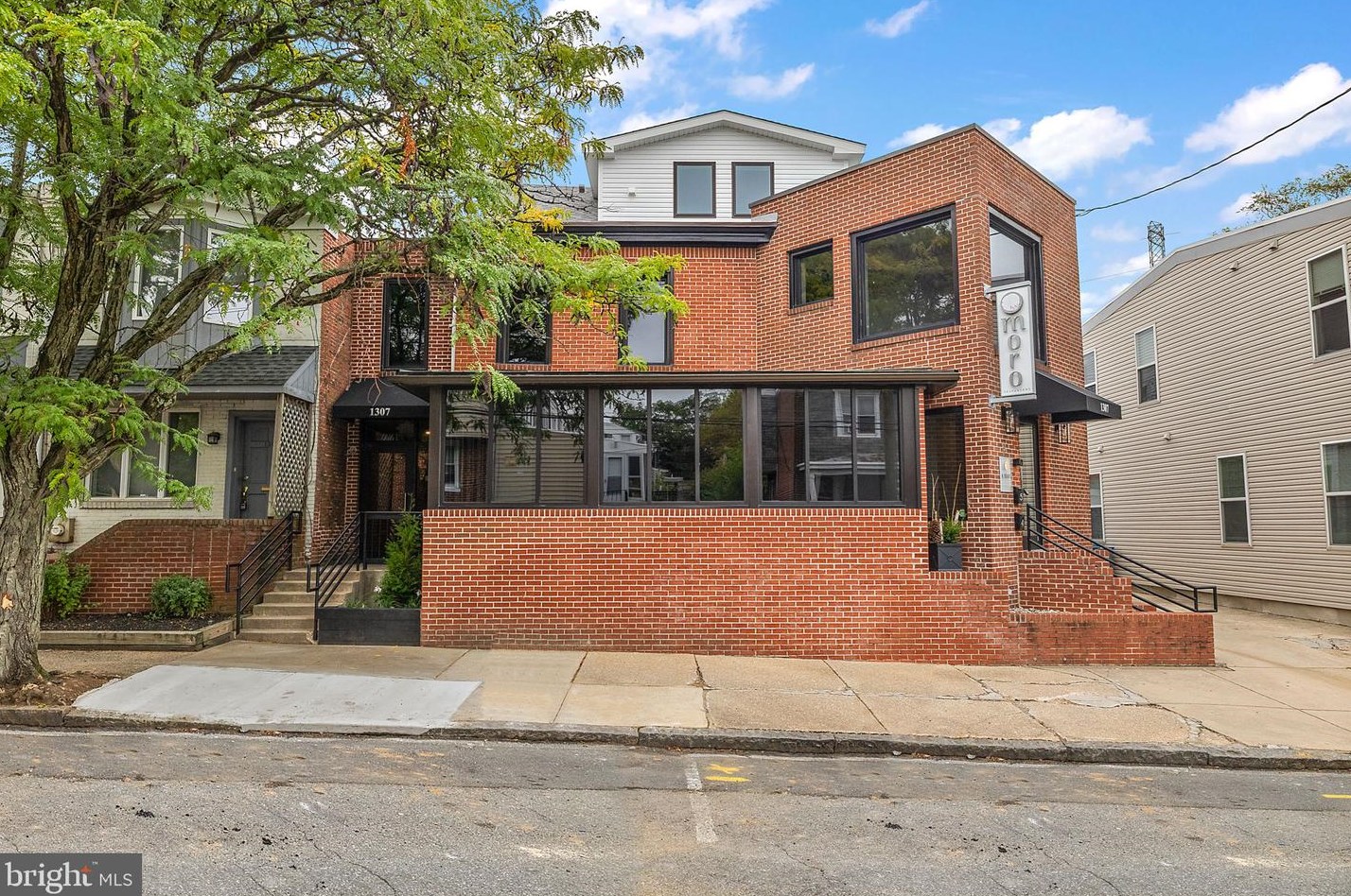 1307 Scott St, Wilmington, DE 19806-4023