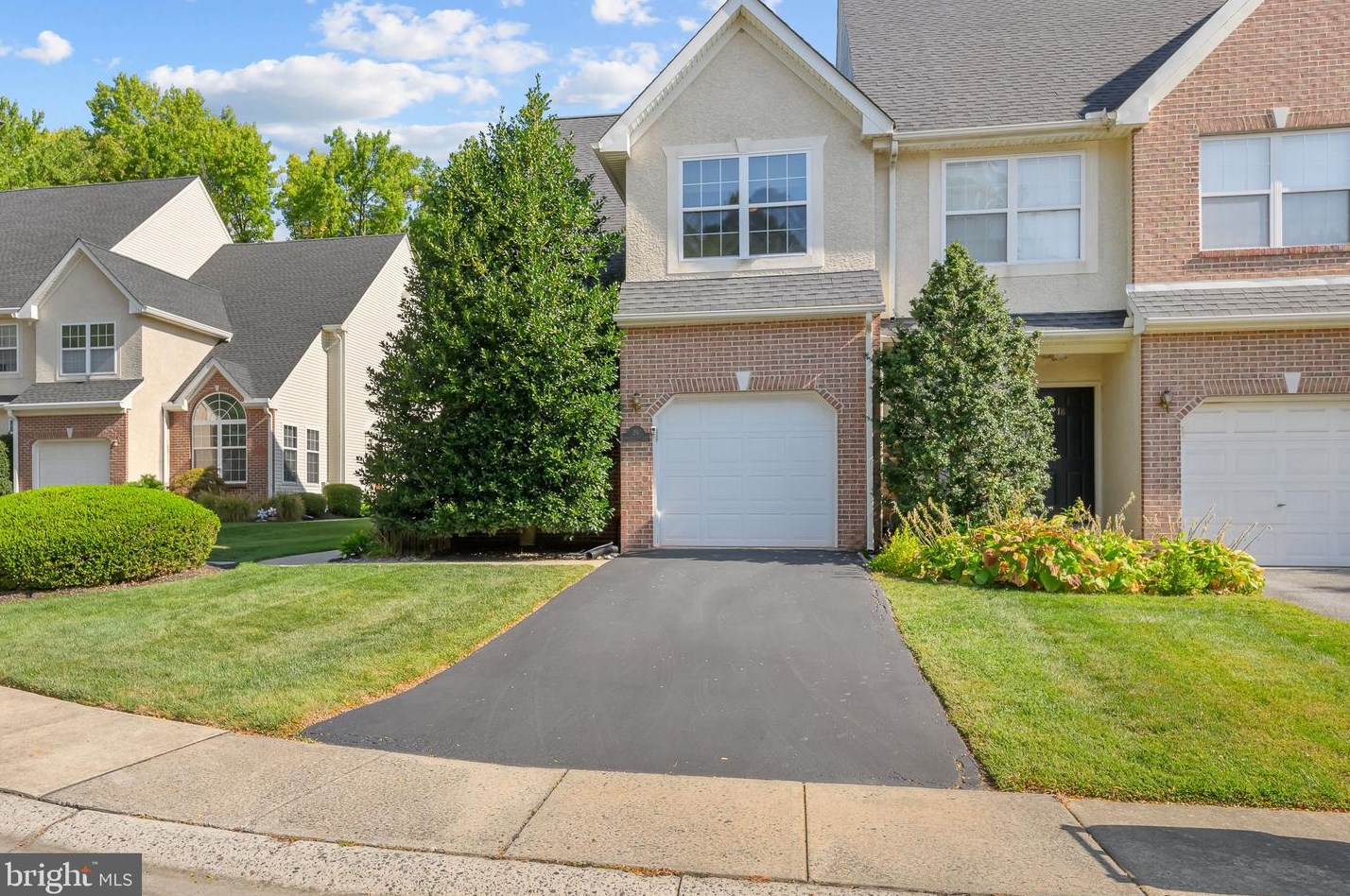 20 Forest Gate Ln, Wilmington, DE 19810