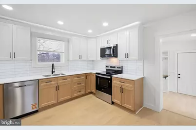 1049 Bear Road, New Castle, DE 19720 - Photo 4