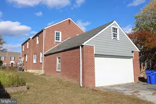 405 N Augustine St, Newport, DE 19804 - Photo 2