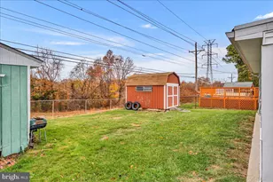 327 Pennewill Dr, New Castle, DE 19720 - Photo 8