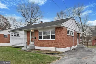 402 Marianna Dr, Wilmington, DE 19803 - Photo 2