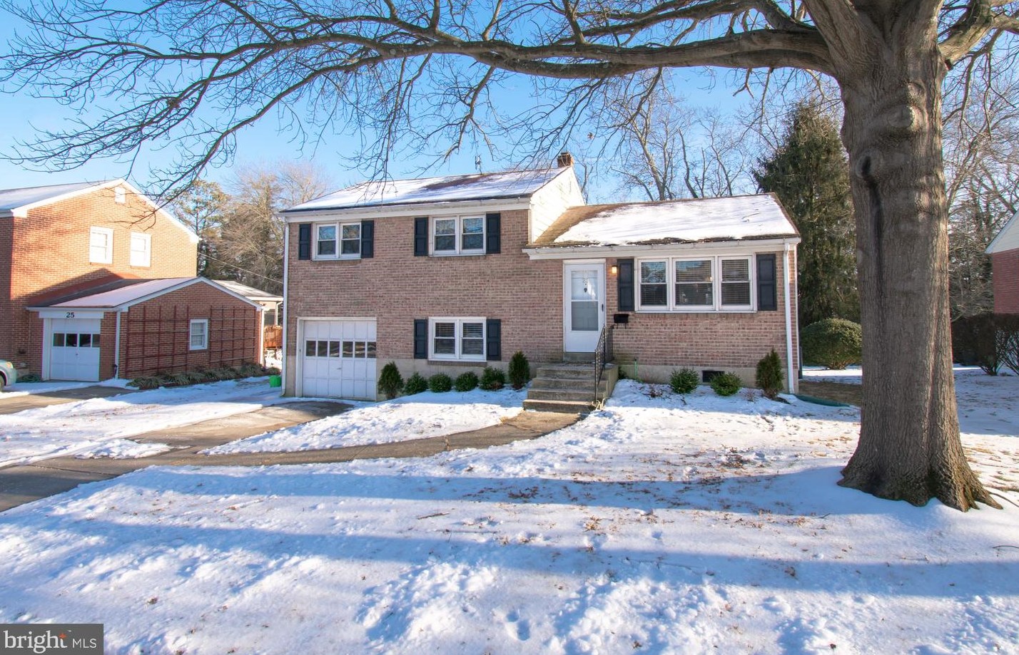 23 Ferncliff Rd, Newark, DE 19711-5510