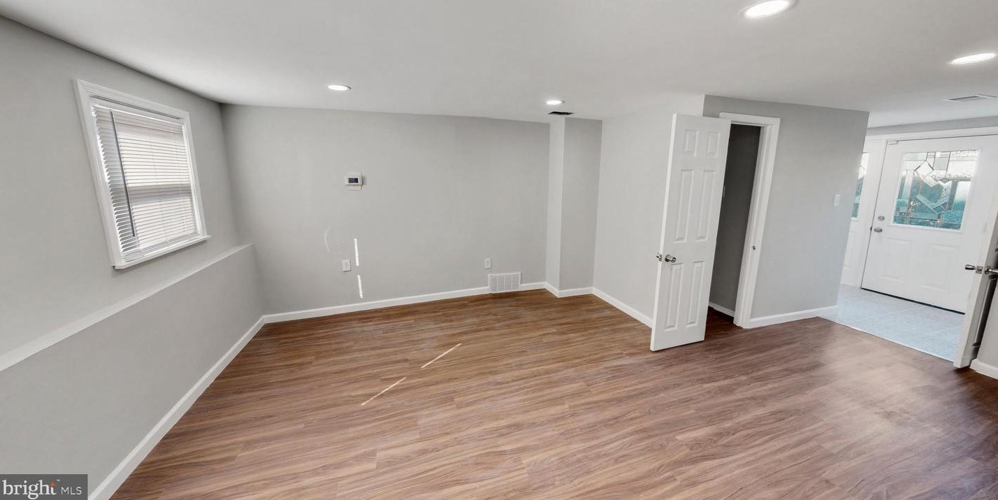 231 Dillwyn Rd, Newark DE 19711-5549 exterior