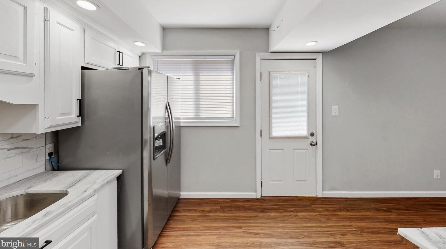 231 Dillwyn Rd, Newark DE 19711-5549 exterior