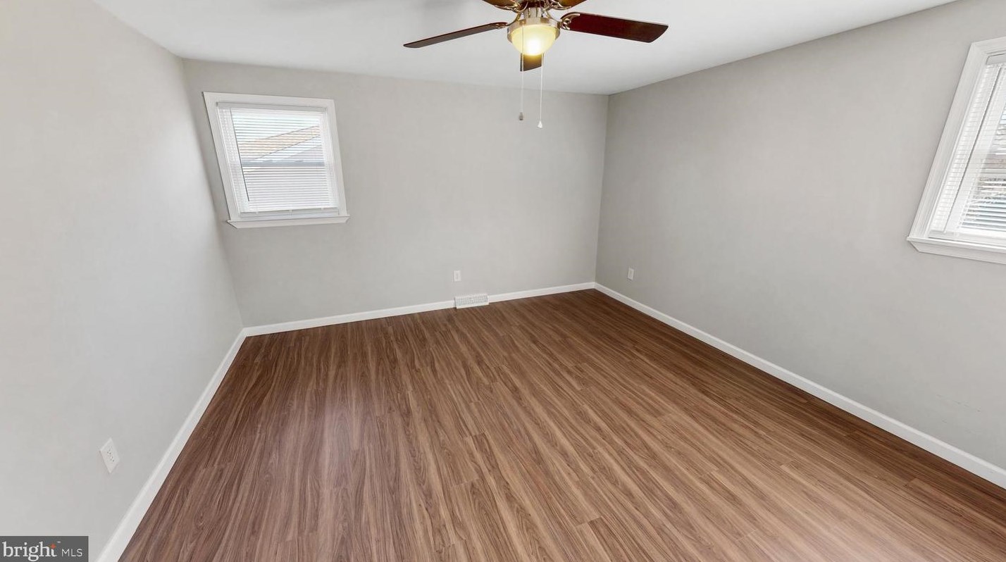 231 Dillwyn Rd, Newark DE 19711-5549 exterior