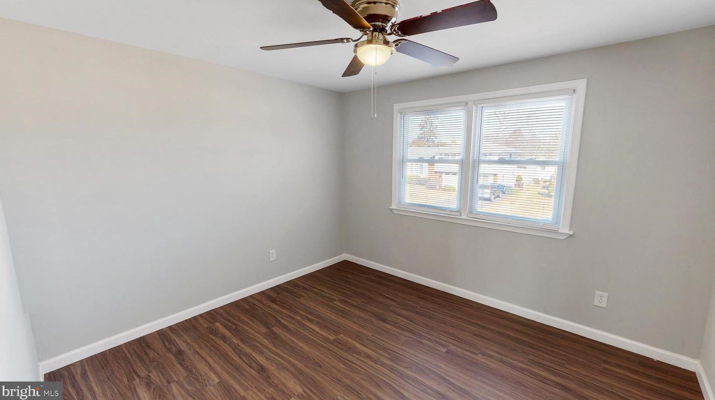 231 Dillwyn Rd, Newark DE 19711-5549 exterior