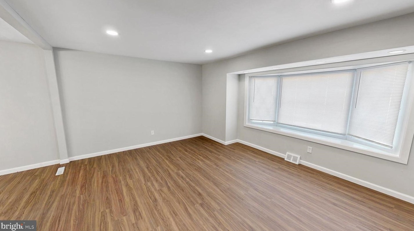 231 Dillwyn Rd, Newark DE 19711-5549 exterior