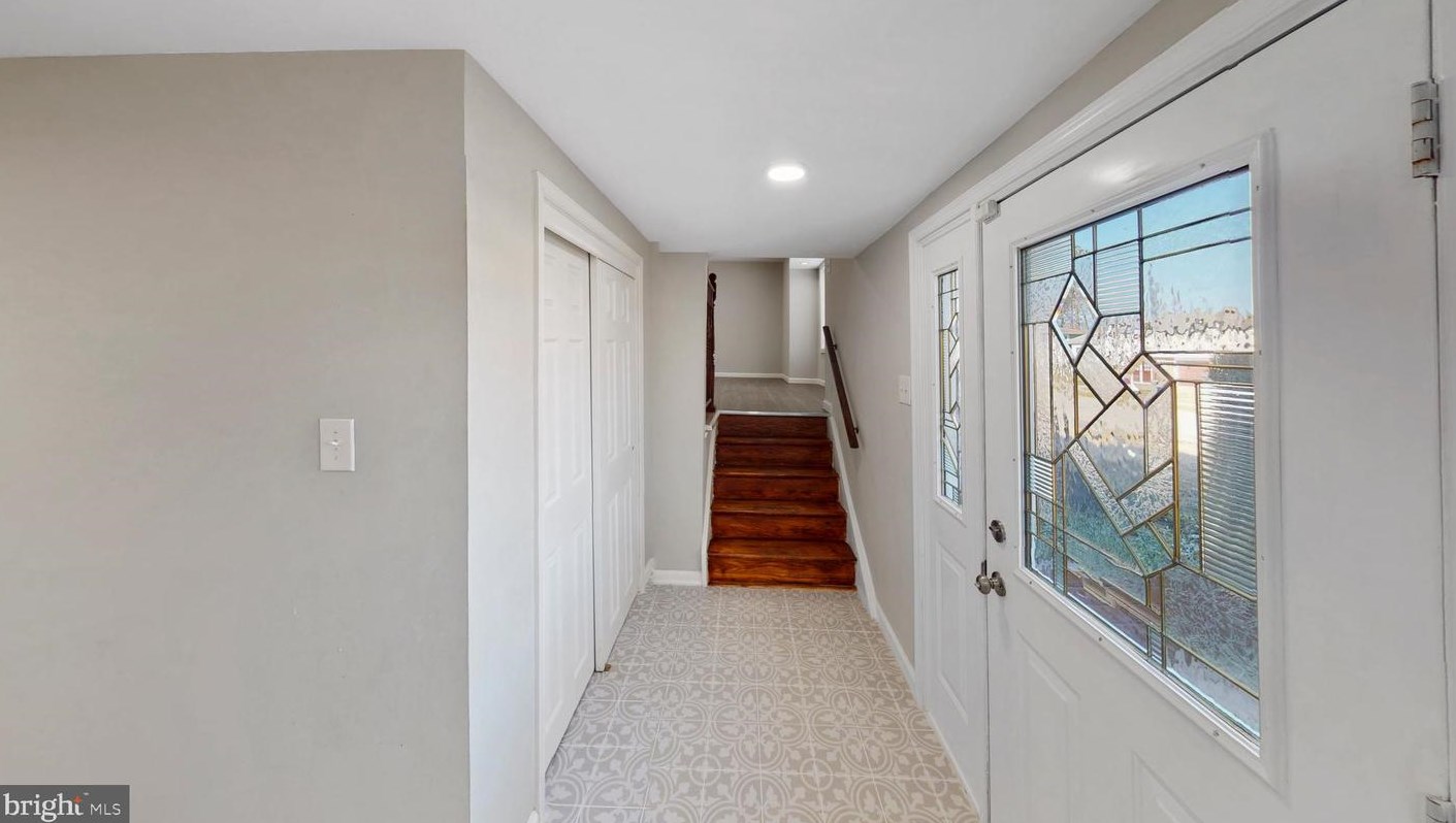 231 Dillwyn Rd, Newark DE 19711-5549 exterior