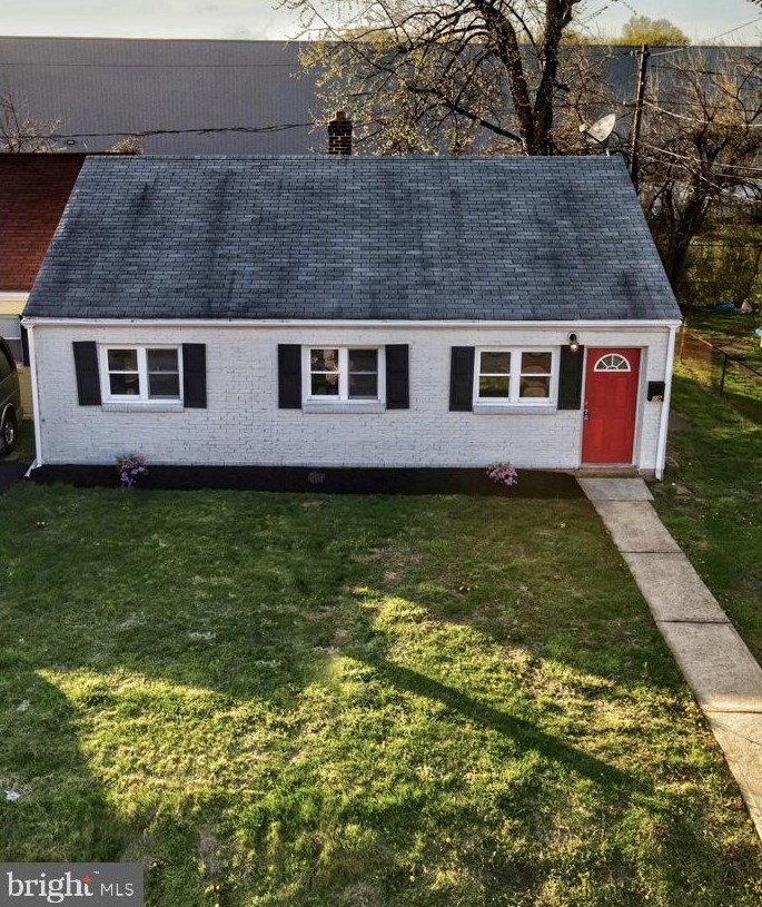 79 Simonds Dr, New Castle, DE 19720