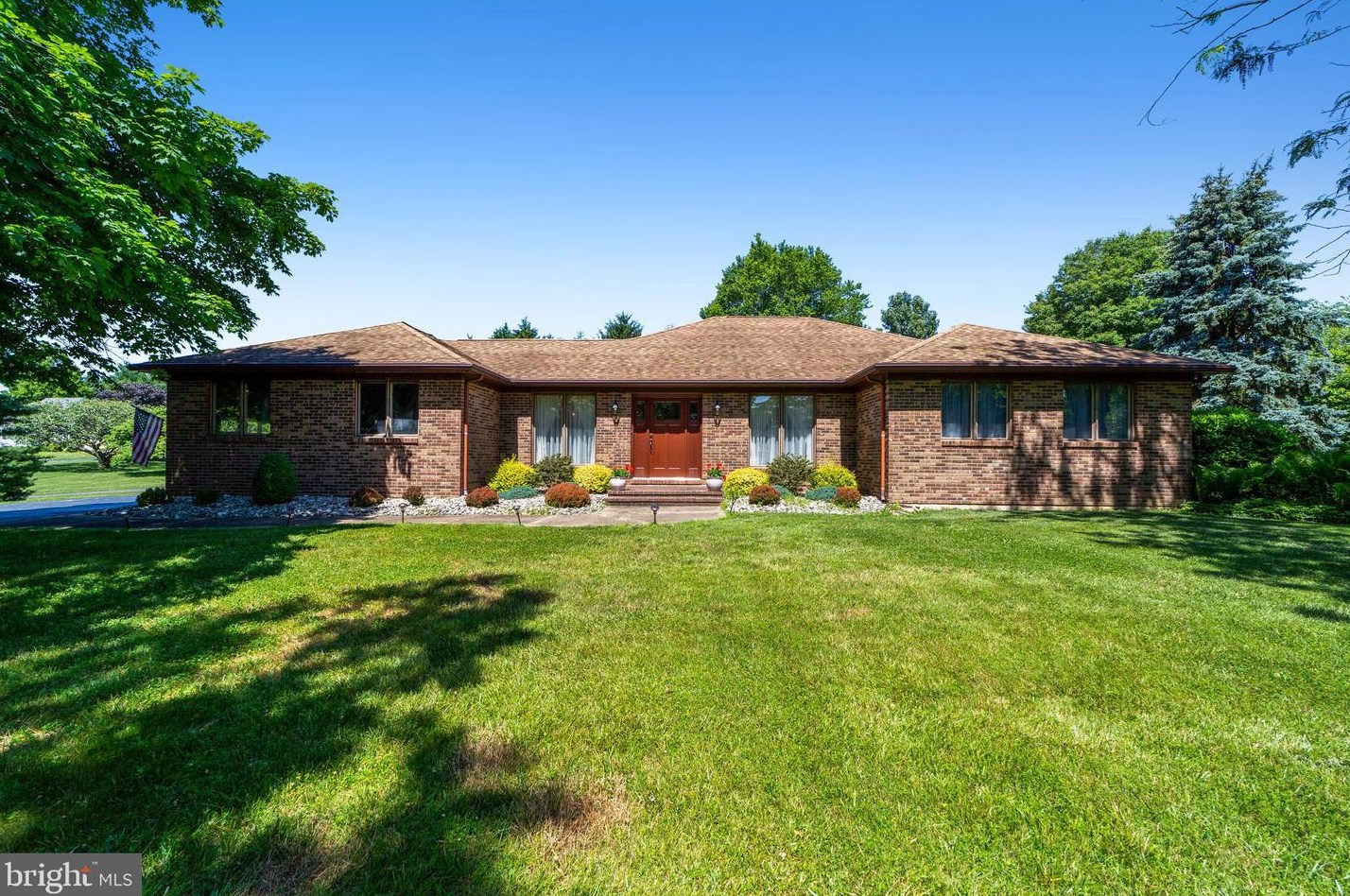 6 Lexington Dr, Middletown, DE 19709-9724