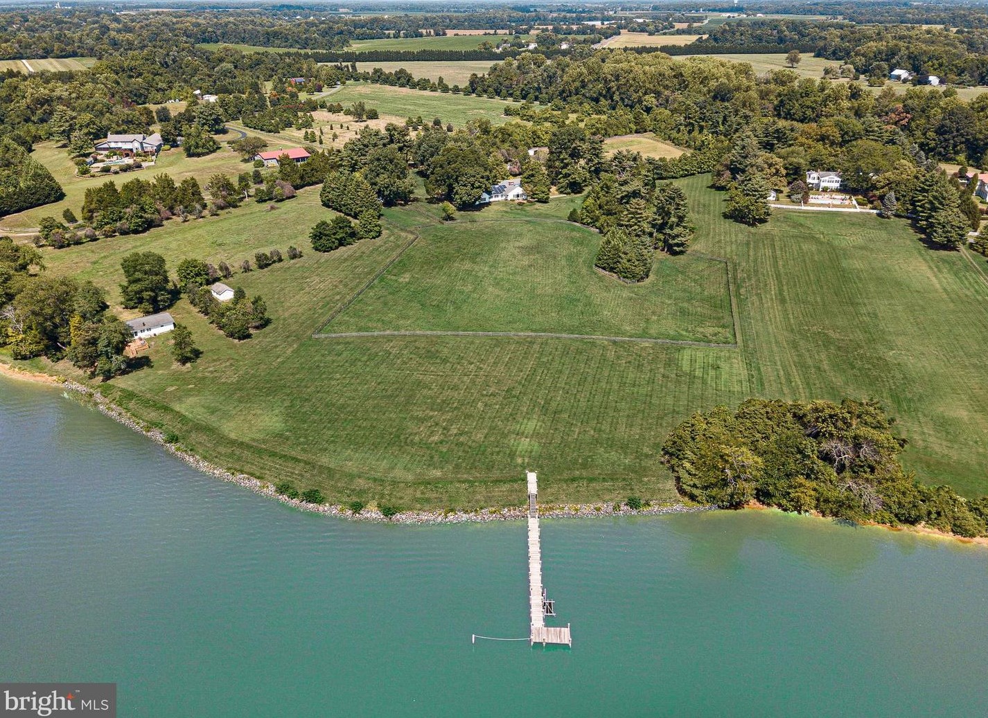 215 Holly Dr, Earleville, MD 21919-3207