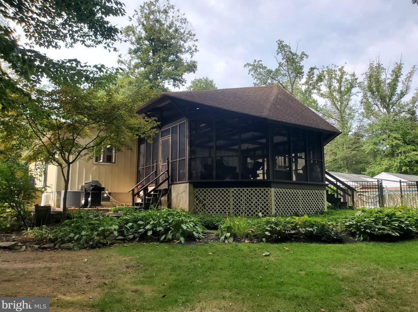 Hollyoak Dr, Elkton, MD property records HudwayGlass