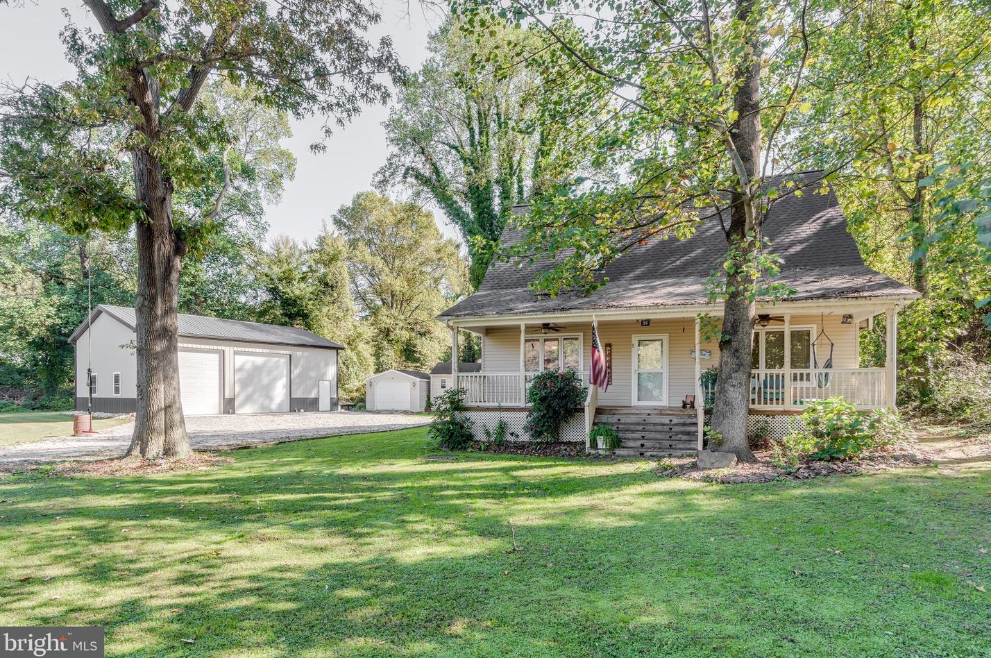 92 Massachusetts Ave, Earleville, MD 21919